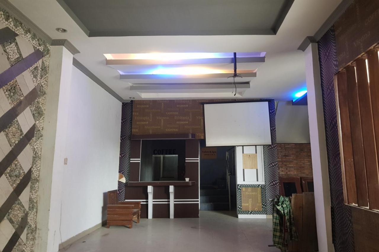 Oyo 91647 Sanina Residence Pematang Siantar Bagian luar foto