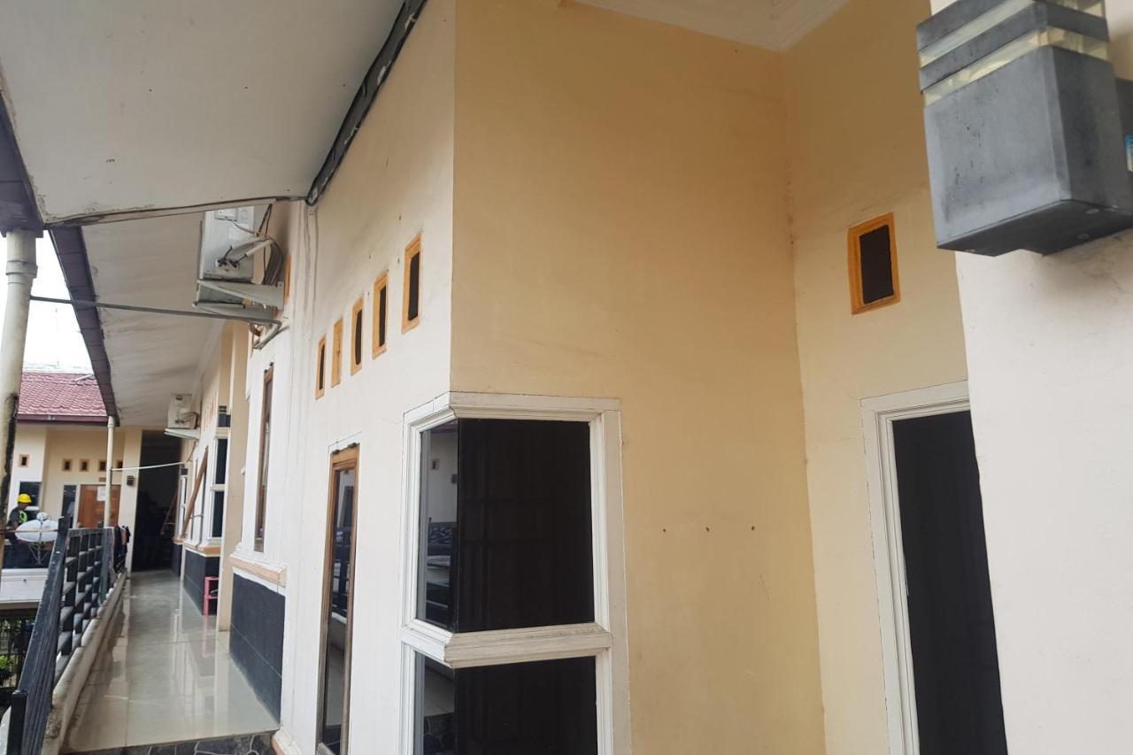 Oyo 91647 Sanina Residence Pematang Siantar Bagian luar foto