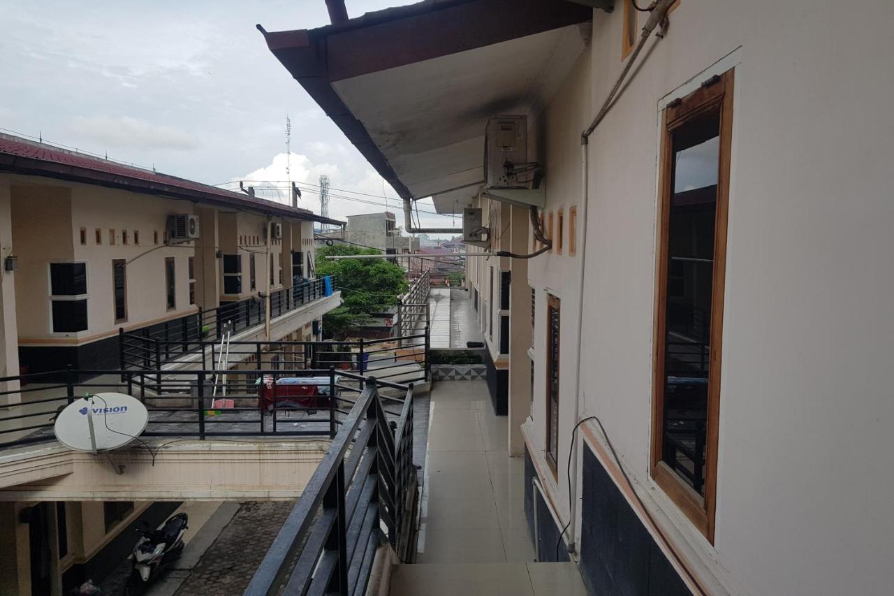 Oyo 91647 Sanina Residence Pematang Siantar Bagian luar foto